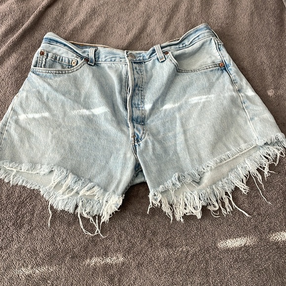 Vintage 501 Levi Cut Off Shorts 5 Button Down 34W - Picture 2 of 11